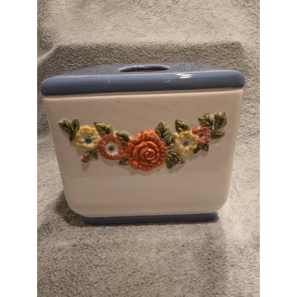 Masterpiece Ceramic Tissue Cover Floral Pattern Cottage Blue Top With Handles